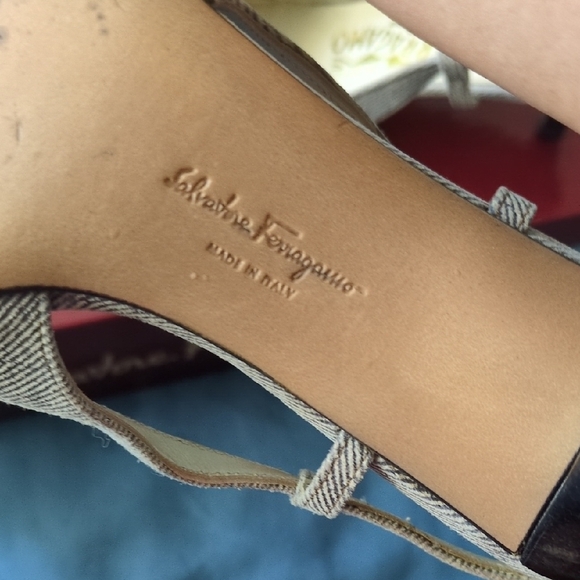 Salvatore Ferragamo Tan Black Heels - Picture 2 of 10